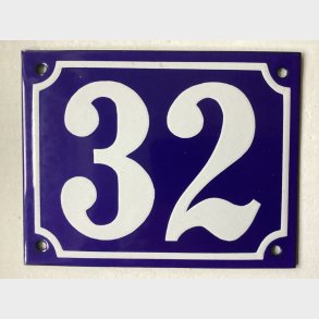 Emalje husnummer nr. 32 - bl�/hvid